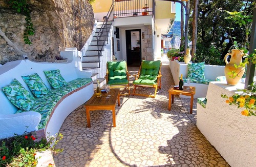 Pogerola Villa | Amalfi Detached Seafront Villa 🏡 Solarium ☀️ Terrace/BBQ ❤️ Walk to Beach 🏖️