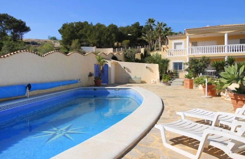 La Colina Apartment | Amanecer by Interhome