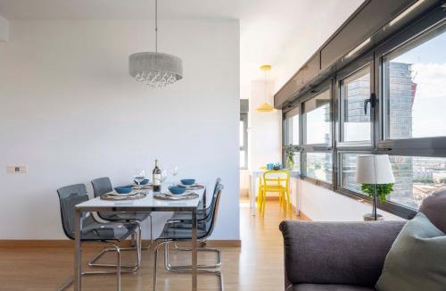 El Port Apartment | Amazing Apart Fira Barcelona and 15' from Bcn center with pool