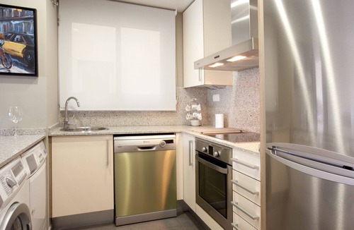 Sant Antoni Apartment | Amazing Boutique Apartment Steps Away To Major Sightseeing's