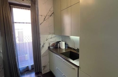 Gonte Apartment | Anna lake view apartment with pool