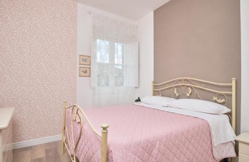Serramonacesca House | Antica Casa del Segretario