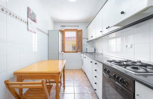 Culla House | Antiga escola de Molinell