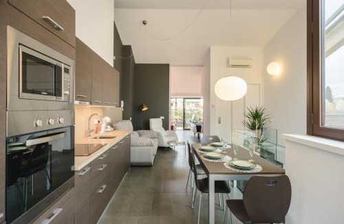 Figueres Apartment | Apartamento ático enfrente del Museo Dalí