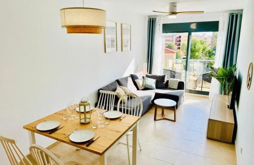 Miami Platja Apartment | Apartamento con Piscina y Jardín Fantástico Cala Sirenas - Nuevo