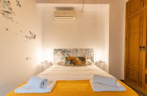 Doctor Barraquer-Grupo Renfe-Policlinico Apartment | APARTAMENTO PATIO ANDALUZ EN SEVILLA
