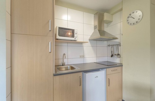 Sant Llorenc de Morunys Apartment | Apartment 'El Campanar' with Shared Garden and Wi-Fi