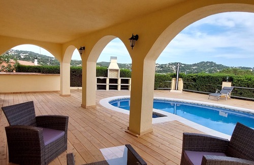 Vidreres House | Apartment 4 people with private pool.