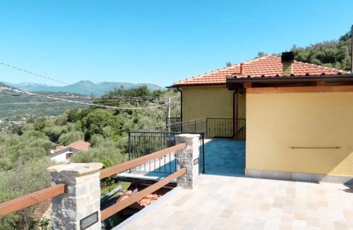 Marta Apartment | Apartment A Ca' Gialla - AEG100 by Interhome