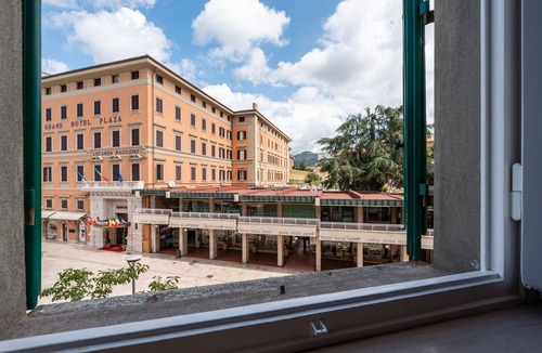 Montecatini Terme Apartment | Apartment 'Alberto' with Wi-Fi and Air Conditioning