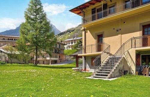 Acceglio Apartment | Apartment 'Alta Valle Maira C' with Mountain View, Shared Garden and Wi-Fi