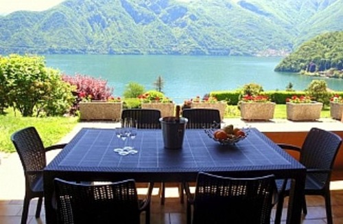 Azzano Apartment | Apartment Bella Vista In Mezzegra lake view pool home by Italian Apartments