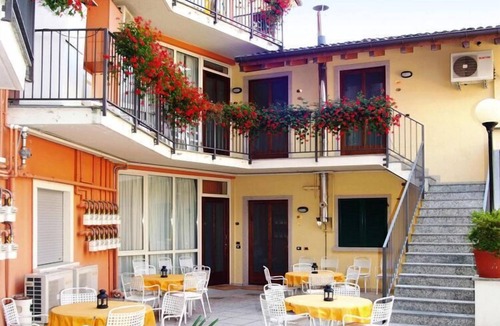 Baveno Apartment | Apartment by Lake Maggiore with Boat Dock