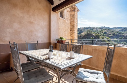 La Vilella Baixa Apartment | Apartment 'Ca La Palmira' with Mountain View, Wi-Fi and Air Conditioning