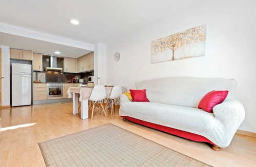 Flix Apartment | Apartment 'Canana De Vega' with Balcony, Wi-Fi and Air Conditioning
