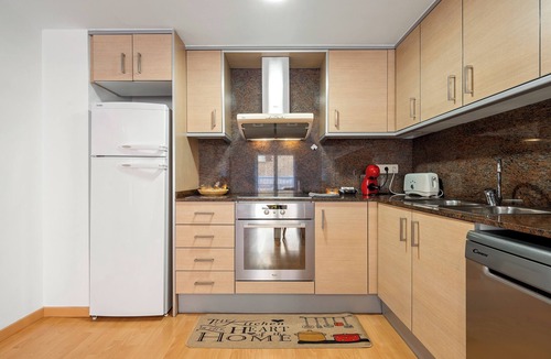 Flix Apartment | Apartment 'Canana De Vega' with Balcony, Wi-Fi and Air Conditioning
