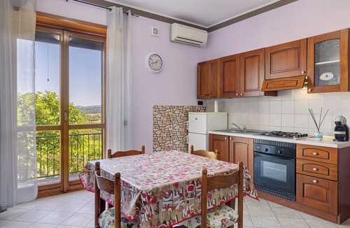 Roddi Apartment | Apartment 'Carbone' with Private Terrace, Wi-Fi and Air Conditioning