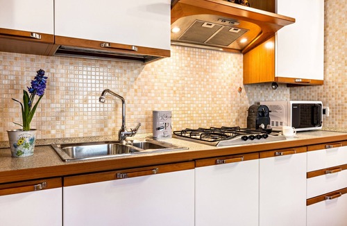 Mirano Apartment | Apartment "Casa Giuly" with Wi-Fi & Air Conditioning