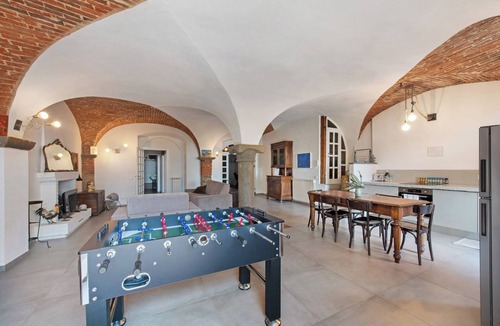 Bergamo Apartment | Apartment 'Casa Ipogea Elegant' with Private Garden and Wi-Fi