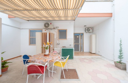 Roca Vecchia Apartment | Apartment 'Casa Relax San Foca' with Private Terrace, Private Garden and Air Conditioning