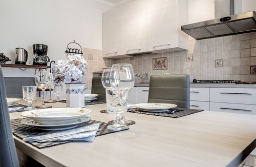 Porano Apartment | Apartment 'Casa Vacanze Emmanuele' with Private Terrace, Private Garden and Wi-Fi
