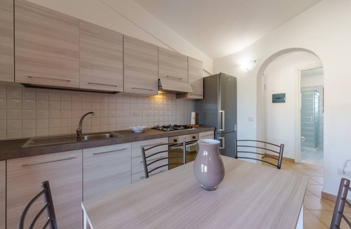 Murta Maria Apartment | Apartment 'Casa Vacanze Susino' with Shared Pool, Private Terrace and Air Conditioning