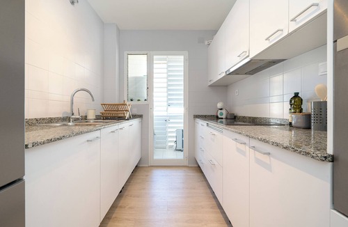 El Vendrell Apartment | Apartment "Coral Beach by Pat" with Sea View, Shared Pool & Wi-Fi