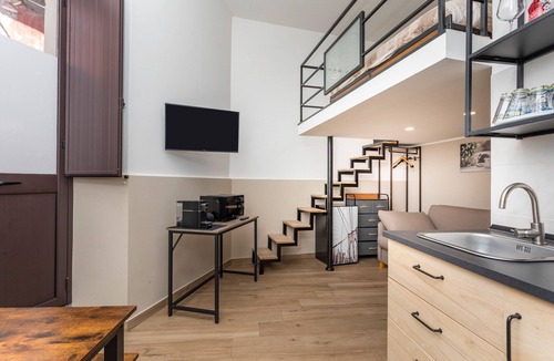 Acireale Apartment | Apartment 'Del Tocco' with Wi-Fi and Air Conditioning