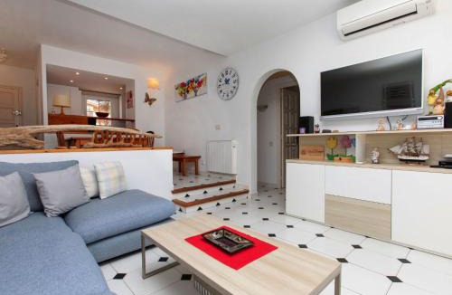 Pals Apartment | Apartment Ducado de Golf Blue by Interhome