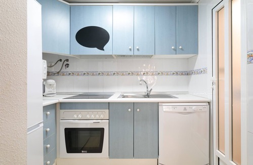 Puerto Marino Apartment | Apartment 'Duplex En Gran Alacant' with Shared Pool, Wi-Fi and Air Conditioning