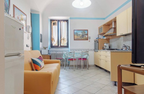 Luino Apartment | Apartment 'Elisa' with Private Garden