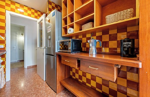 San Sadurni Apartment | Apartment 'Encantador Loft' with Mountain View, Wi-Fi and Air Conditioning