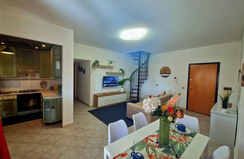 Torre Angela Apartment | Apartment for Groups or Families in Rome Center Tor Vergata metro C
