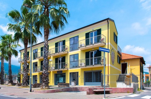 Loano Apartment | Apartment 'Grecale' with Private Terrace, Wi-Fi and Air Conditioning
