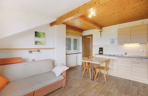 Berg/Monte Apartment | Apartment 'Harmony Apt 1' with Mountain View, Shared Garden and Wi-Fi