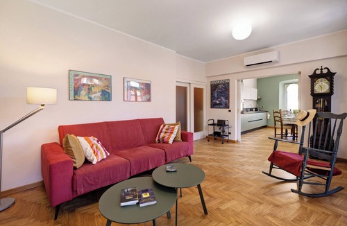 Cairo Montenotte Apartment | Apartment 'Holiday Home' with Balcony, Wi-Fi and Air Conditioning