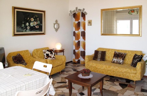 Poppino Apartment | Apartment Il Gaggio by Interhome
