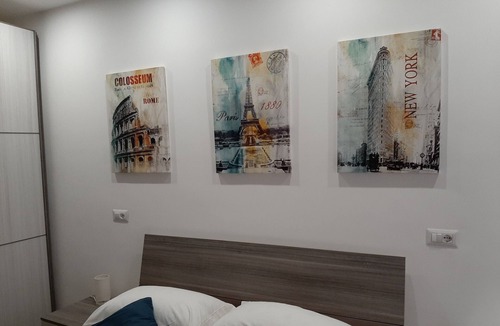Tuscolano Apartment | apartment in a quiet semi-central area, two steps away from metro line A