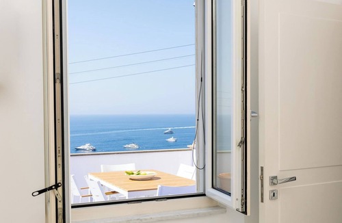 Marina Piccola Apartment | Apartment in Capri, located a stone's throw from the beach of Marina Piccola.