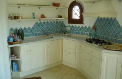 San Teodoro Villa | Apartment in fine villa with excellent sea view and well-kept garden.