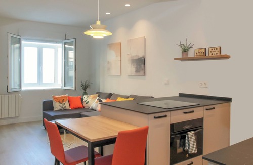 Gros Apartment | Apartment in front of the Zurriola beach with sea views,