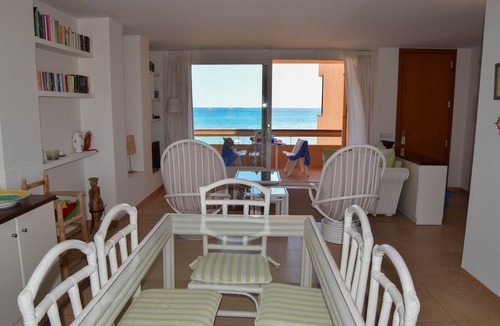 Pals Apartment | Apartment in front of the beach - Two double rooms . - Pool-Parquing- A/C