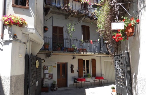 Mandello del Lario Apartment | Apartment in the center, near the train station