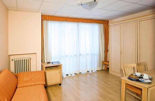 Baveno Apartment | Apartment in the Residence dei Fiori, Baveno