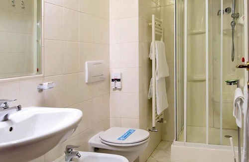 Baveno Apartment | Apartment in the Residence dei Fiori, Baveno