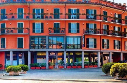 Baveno Apartment | Apartment in the Residence dei Fiori, Baveno