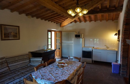 Fauglia Apartment | Apartment in the Tuscan countryside wifi/parking