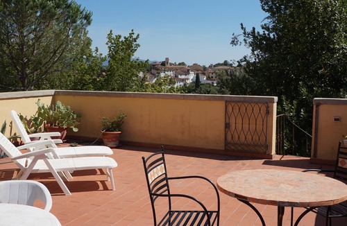 Fauglia Apartment | Apartment in the Tuscan countryside wifi/parking