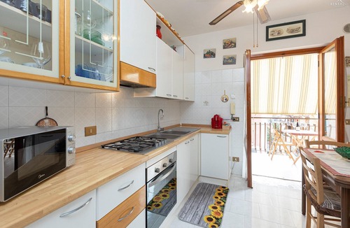Ladispoli Apartment | Apartment in Via Genova in Ladispoli a few steps from the sea and train station