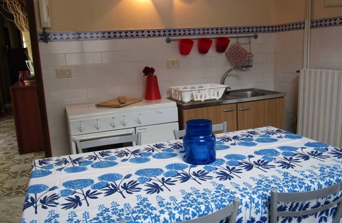 Ognina Apartment | Apartment in Villa Liberty with garden overlooking Etna and near the sea